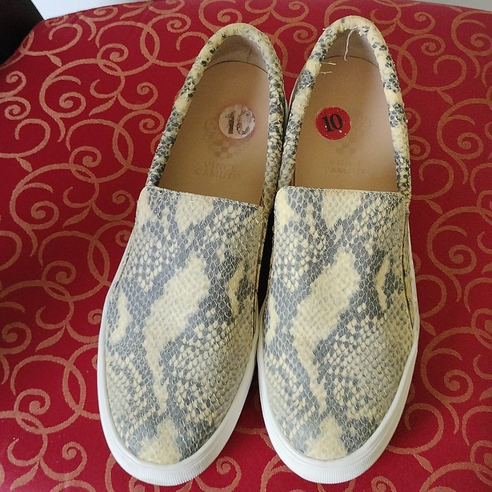 Vince Camuto slipon shoes size 10